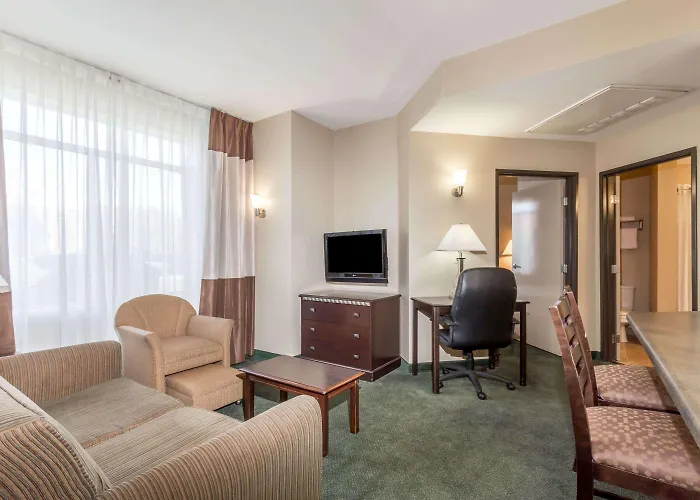 Hotel Hawthorn By Wyndham 3*